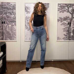 GRLFRND Super High Rise Slim Straight Sara Jeans size 28